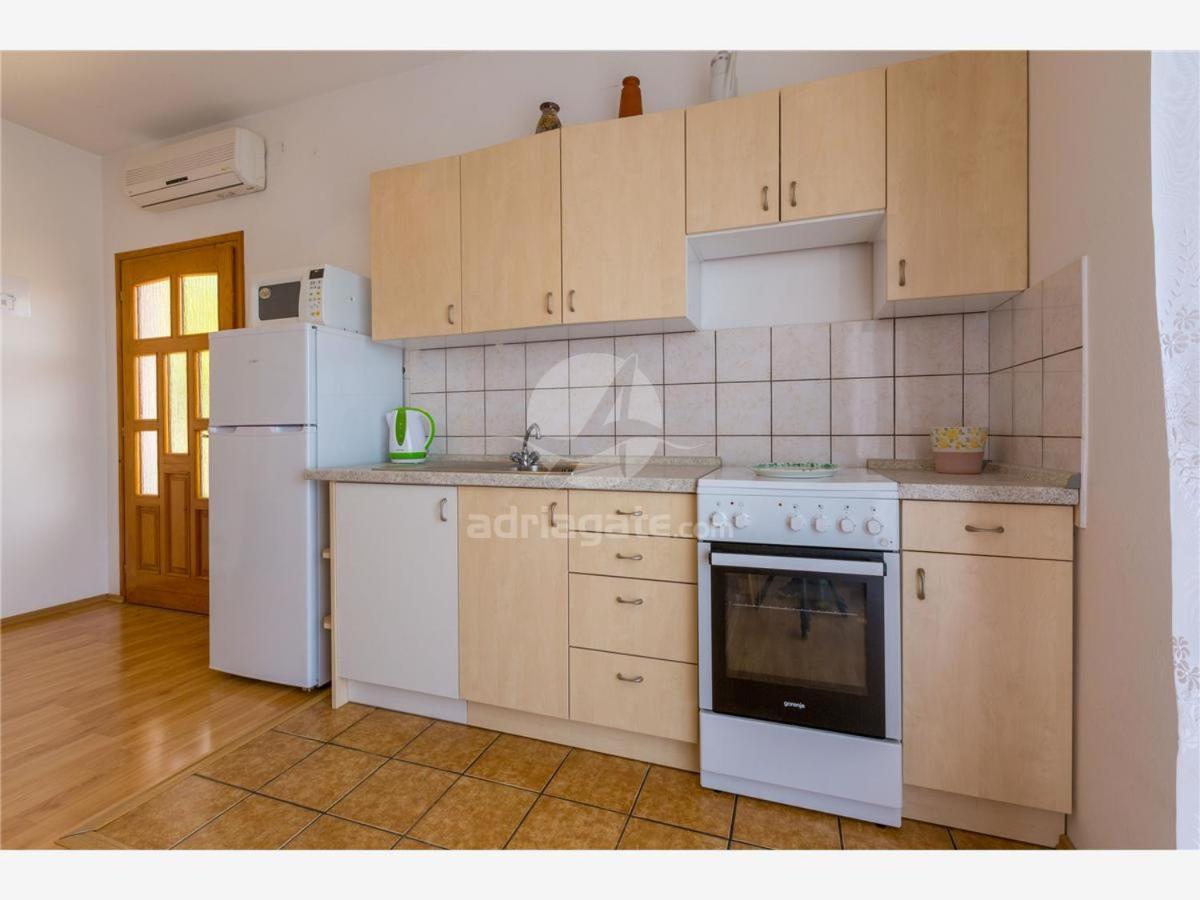 Apartments Dora Selce Esterno foto