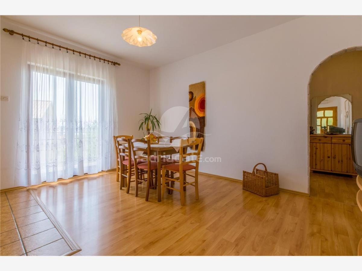 Apartments Dora Selce Esterno foto